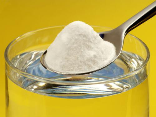 Làm trắng răng với lô hội và baking soda 